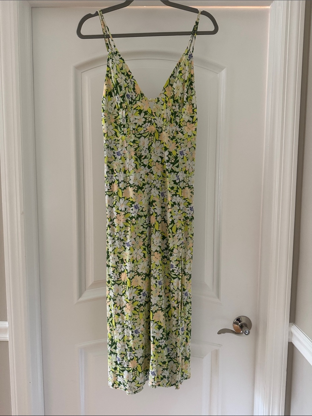Urban Outfitters Green Floral Midi Dress with Spaghetti Straps